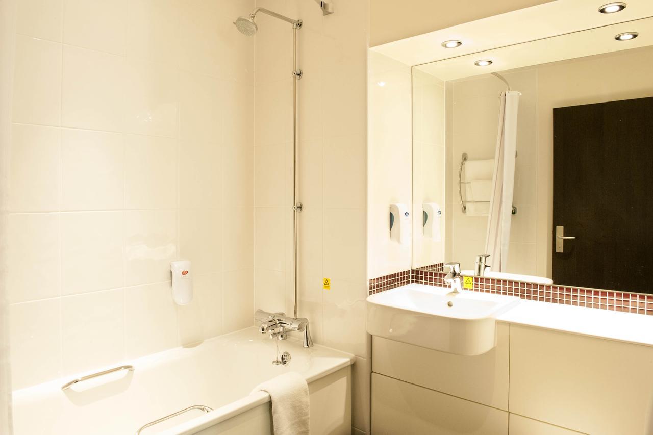 Premier Inn Glasgow Pacific Quay Habitación foto